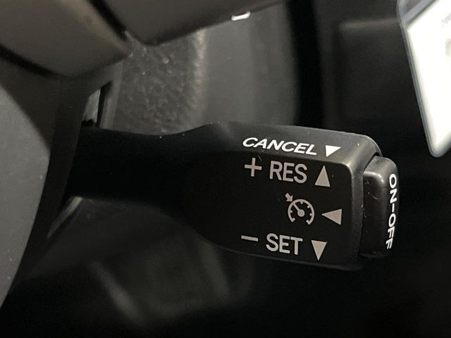 �y�N���[�Y�R���g���[���z�������H�����N���N���s�B�A�N�Z���𗣂��Ă���葬�x�ő��s���ł��A�������^�]���̕��S���y��!�����E�������ȒP�ȃX�C�b�`����Œ����ł��܂��B