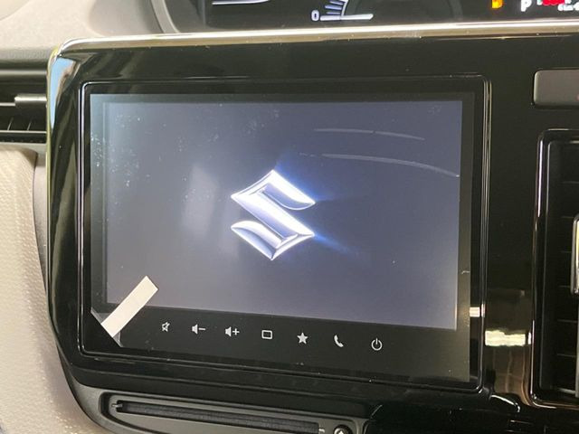 �y���[�J�[9�^�i�r�z�C���e���A�ɗn�����ރX�^�C���b�V���ȁu��p�݌v�v���[�J�[�i�r�𑕔��􎋔F���⑀�쐫�ȂǊ�{���\�ɂ��D��A���㎿�ȃJ�[���C�t�����y���݂��������܂��B