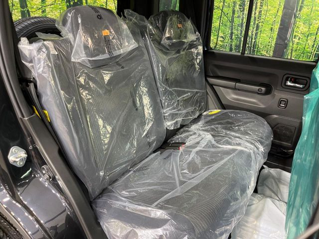 ���i���ȃI���W�i���t���A�}�b�g���I�v�V�����ɂĂ��p�ӂ��Ă���܂��B���D���ȃf�U�C����J���[�����Ԃɍ��킹�đI��ł����������Ƃ��ł��܂���