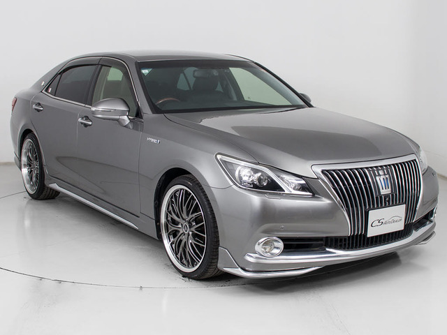 フルエアロが装着されています!お好みはいかがですか?今付いているデザイン以外にも、各ブランドのエアロを格安にてお取付け出来ます!又、エアロを外してノーマル状態にする事も出来ます!!