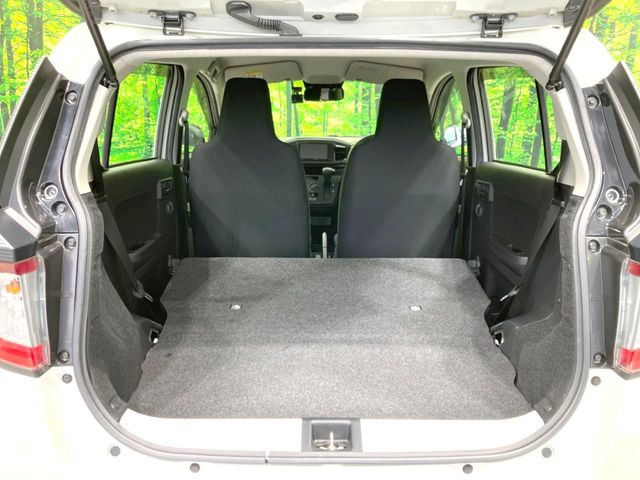 普段のお買い物や通勤、送迎等に十分な荷室スペースを確保しております。セカンドシートを倒すと、大きな荷物の積載も可能です♪