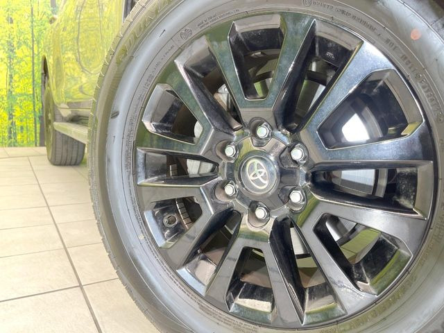 �y����18�C���`�A���~�z�C�[���z�O�ςɃ}�b�`���������A���~�z�C�[���𑕒����Ă���܂��B�e��ЊO�A���~�z�C�[����A�X�^�b�h���X�^�C�����戵�����Ă���܂��B���񂲑��k����������