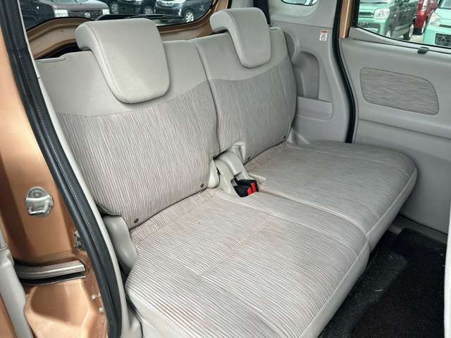 ���Ђł͌��I�������Ԃ𖈌���ʂɎd������s�Ȃ��A�����߂₷�����i�ł��񋟂��Ă���܂���