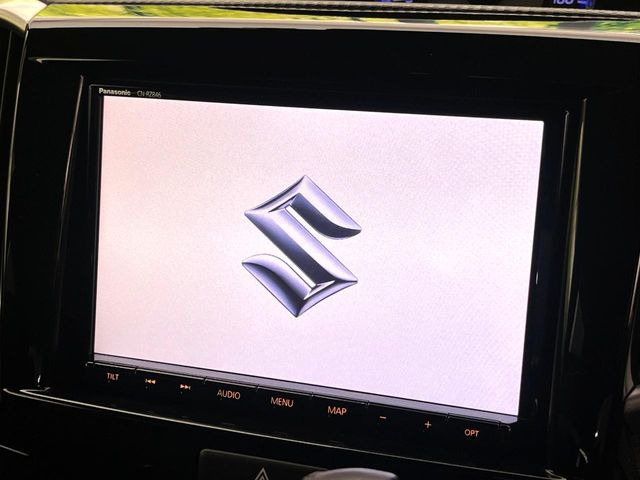 �y����8�C���`�i�r�z�l�C�̏����i�r�𑕔����Ă���܂��B�i�r�̎g���₷���͂������A�I�[�f�B�I�@�\���[��!�L�����v�◷�s�͂������A�ʋ΂┃�����ȂǕ��i�̃h���C�u���y�����Ȃ�͂���