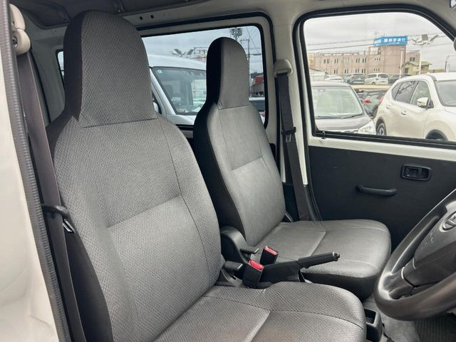 �^�]�Ȃ܂��ɂ͏\���ȃX�y�[�X������A�啿�ȕ��ł��������^�]���Ă�����������ł��B