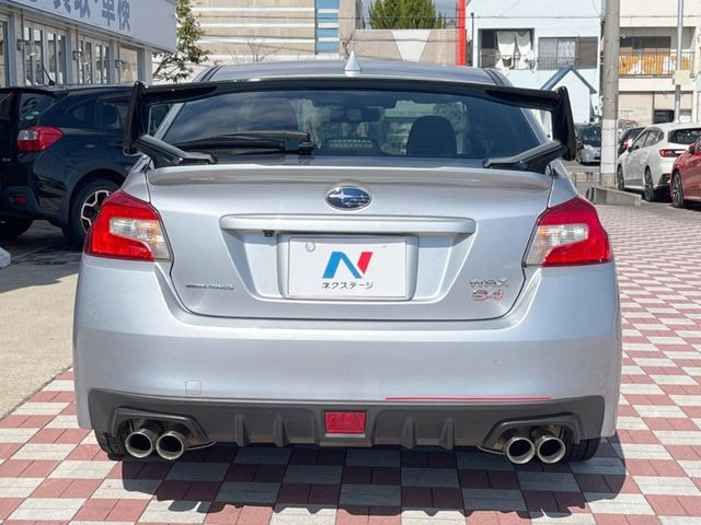 安心の最長10年・走行無制限保証(有償)をご用意。保証内容も充実はもちろん、無料点検&オイル交換や、年中無休の全国・24時間ロードサービスも付帯されておりますのでご安心下さい。