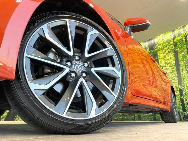 【純正18インチアルミホイール】外観にマッチした純正アルミホイールを装着しております。各種社外アルミホイールや、スタッドレスタイヤも取扱いしております。是非ご相談ください♪