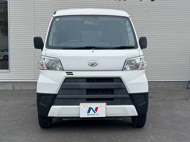 ���Ђł́A�S�ԁw�C�����Ȃ��x�̂��Ԃ̂ݎ�舵���Ă���܂��B��C�o�C���[�ɂ�錵�I�����d����̌�A���Ɍ�̎ԗ��`�F�b�N���s���A�l�N�X�e�[�W���F�肵�����i���Ȓ��ÎԂ����񋟂��Ă���܂��B