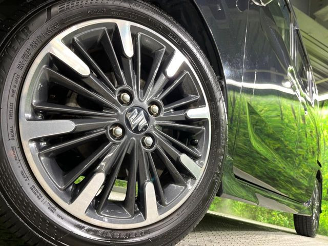 �y����15�C���`�A���~�z�C�[���z�O�ςɃ}�b�`���������A���~�z�C�[���𑕒����Ă���܂��B�e��ЊO�A���~�z�C�[����A�X�^�b�h���X�^�C�����戵�����Ă���܂��B���񂲑��k����������