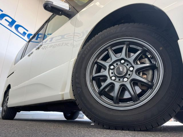 �y15�C���`�A���~�z�C�[���z�O�ςɃ}�b�`�����A���~�z�C�[���𑕒����Ă���܂��B�e��A���~�z�C�[����A�X�^�b�h���X�^�C�����戵�����Ă���܂��B���񂲑��k����������