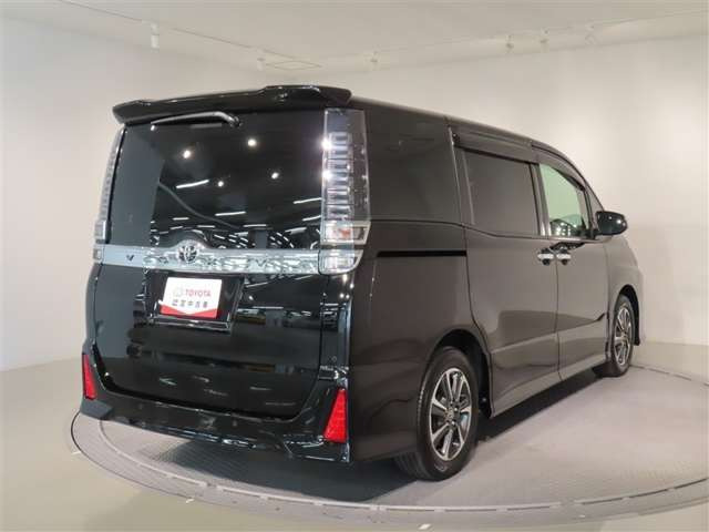 ヴォクシー2.0 ZS 煌III