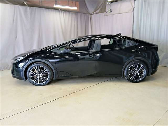 プリウス2.0 G E-Four 4WD