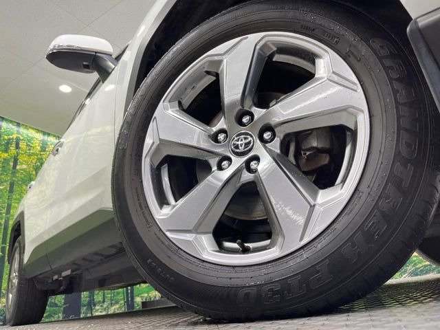 �y����18�C���`�A���~�z�C�[���z�O�ςɃ}�b�`���������A���~�z�C�[���𑕒����Ă���܂��B�e��ЊO�A���~�z�C�[����A�X�^�b�h���X�^�C�����戵�����Ă���܂��B���񂲑��k����������