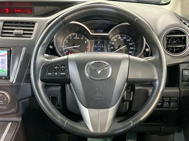 �y�����v�����X�e�A�����O�z�㎿�Ȋv���g�p���邱�ƂŁA��ɂ����������݂ƂĂ��^�]���₷���n���h���ł���