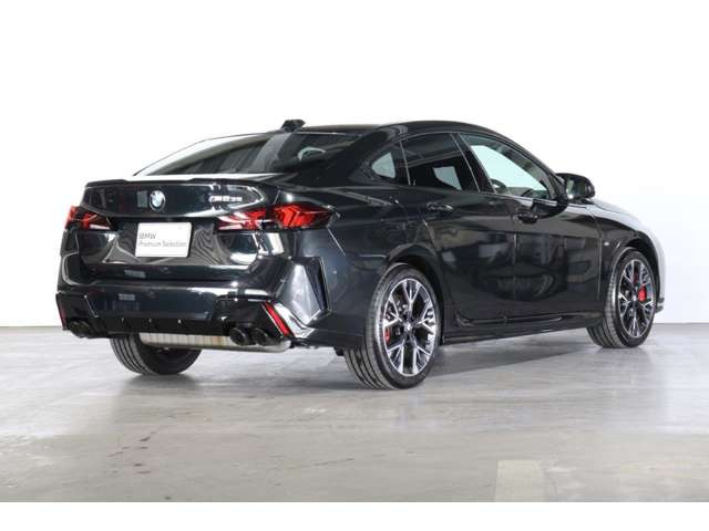 2シリーズグランクーペM235 xドライブ 4WD