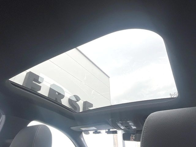 ���p�m���~�b�N�X���C�f�B���O���[�t::�唗�͂̃p�m���}���[�t�́A�㕔���Ȃɂ܂ő����Ă���A�J���I�ȋ�Ԃ����y���݂��������܂��B