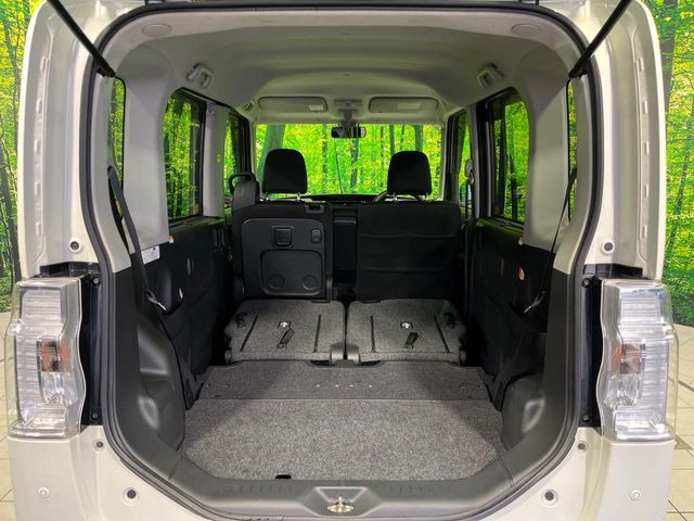 ���i�̂���������ʋ΁A���}���ɏ\���ȉ׎��X�y�[�X���m�ۂ��Ă���܂��B�Z�J���h�V�[�g��|���ƁA�傫�ȉו��̐ύڂ��\�ł���