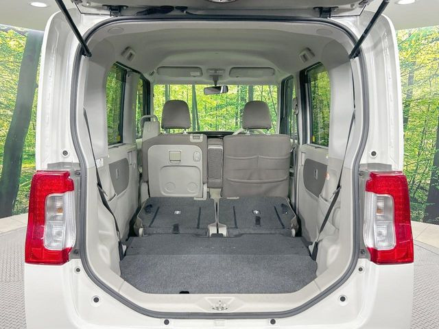 普段のお買い物や通勤、送迎等に十分な荷室スペースを確保しております。セカンドシートを倒すと、大きな荷物の積載も可能です♪