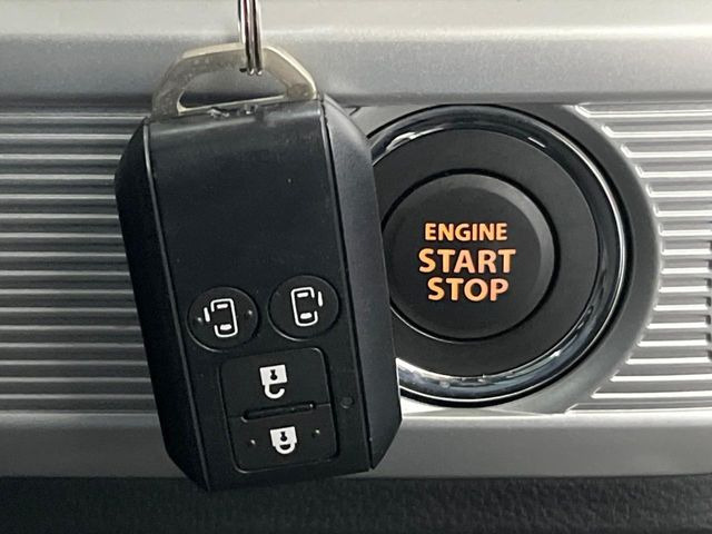 �y�X�}�[�g�L�[�z�J�o����|�P�b�g�ɓ��ꂽ�܂܂ł��h�A�̎{���E�������\�ȃX�}�[�g�L�[�𑕔��B�G���W���̃I���E�I�t�����J�M�����o���K�v����������Ƃ��Ă��֗��ł���