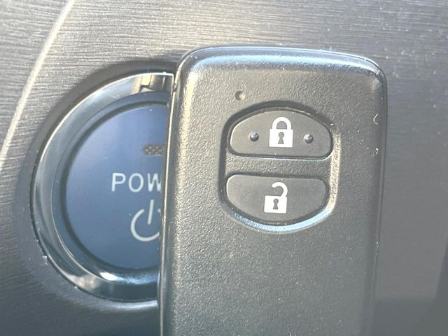 �y�X�}�[�g�L�[�z�J�o����|�P�b�g�ɓ��ꂽ�܂܂ł��h�A�̎{���E�������\�ȃX�}�[�g�L�[�𑕔��B�G���W���̃I���E�I�t�����J�M�����o���K�v����������Ƃ��Ă��֗��ł���