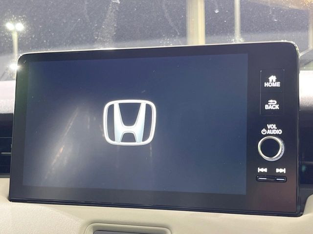 【純正9型ナビ】人気の純正ナビを装備。オーディオ機能も充実しており、Bluetooth接続すればお持ちのスマホやMP3プレイヤーの音楽を再生可能!毎日の運転がさらに楽しくなります!!