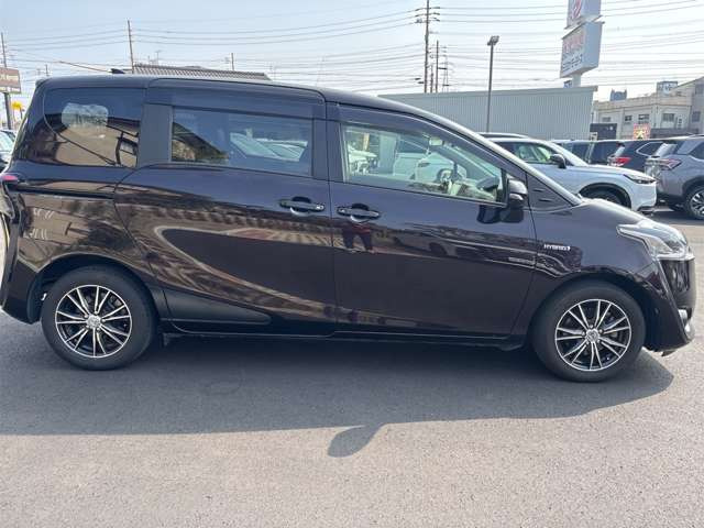 シエンタハイブリッド 1.5 G クエロ