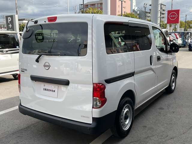 NV200バネットバン1.6 DX