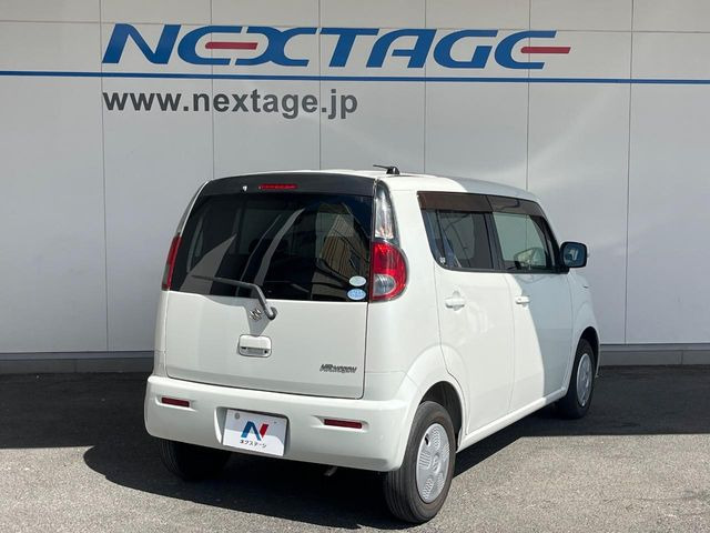 ��D�]�𒸂��Ă���܂��{�f�B�̒e�X�v���b�V���R�[�g���D�]��t���B�ʏ�̃K���X�R�[�g�ƈقȂ�A�ϋv�N��6�N�̖��@���K���X�R�[�e�B���O���A�{�f�B���L���C�ȏ�Ԃɕۂ��Ă���܂��B