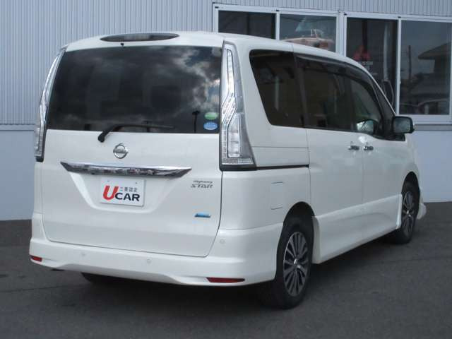 セレナ2.0 ハイウェイスター アドバンスドセーフティパッケージ 4WD