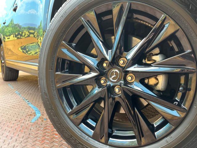 �y����19�C���`�A���~�z�C�[���z�O�ςɃ}�b�`���������A���~�z�C�[���𑕒����Ă���܂��B�e��ЊO�A���~�z�C�[����A�X�^�b�h���X�^�C�����戵�����Ă���܂��B���񂲑��k����������