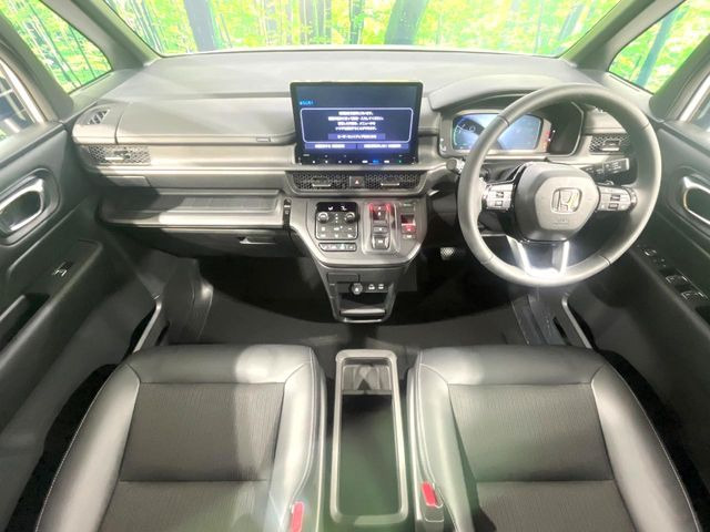 ステップワゴン2.0 e:HEV スパーダ