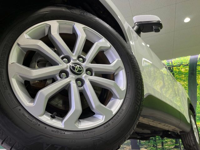 �y����17�C���`�A���~�z�C�[���z�O�ςɃ}�b�`���������A���~�z�C�[���𑕒����Ă���܂��B�e��ЊO�A���~�z�C�[����A�X�^�b�h���X�^�C�����戵�����Ă���܂��B���񂲑��k����������