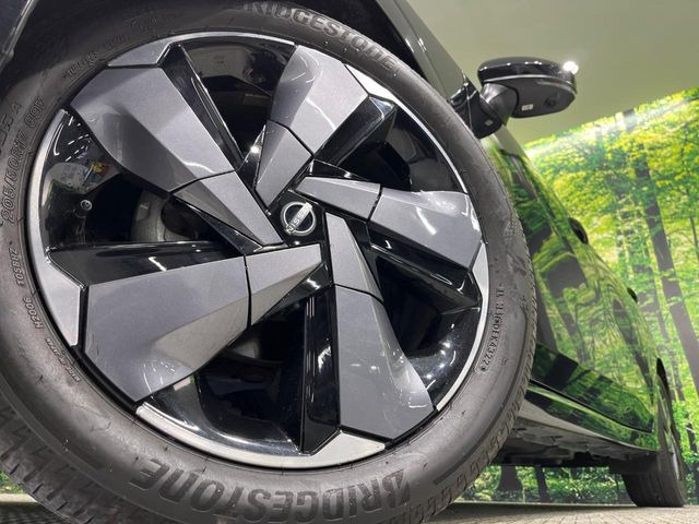 �y����17�C���`�A���~�z�C�[���z�O�ςɃ}�b�`���������A���~�z�C�[���𑕒����Ă���܂��B�e��ЊO�A���~�z�C�[����A�X�^�b�h���X�^�C�����戵�����Ă���܂��B���񂲑��k����������