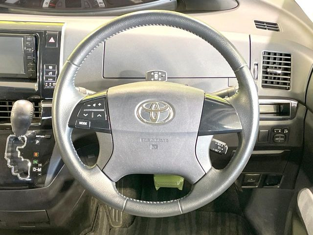 �y�����v�����X�e�A�����O�z�㎿�Ȋv���g�p���邱�ƂŁA��ɂ����������݂ƂĂ��^�]���₷���n���h���ł���