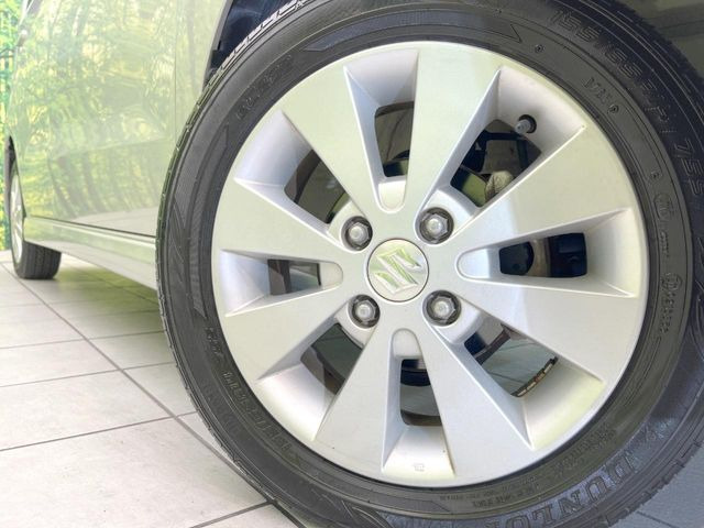 �y����14�C���`�A���~�z�C�[���z�O�ςɃ}�b�`���������A���~�z�C�[���𑕒����Ă���܂��B�e��ЊO�A���~�z�C�[����A�X�^�b�h���X�^�C�����戵�����Ă���܂��B���񂲑��k����������