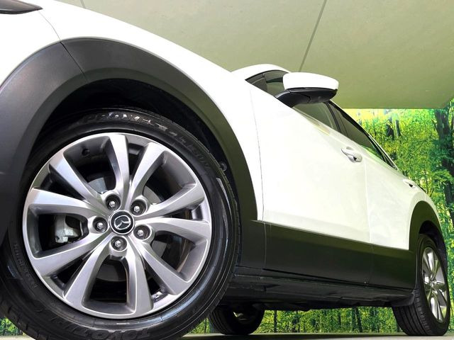 �y18�C���`�A���~�z�C�[���z�O�ςɃ}�b�`�����A���~�z�C�[���𑕒����Ă���܂��B�e��A���~�z�C�[����A�X�^�b�h���X�^�C�����戵�����Ă���܂��B���񂲑��k����������