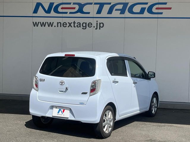 ��D�]�𒸂��Ă���܂��{�f�B�̒e�X�v���b�V���R�[�g���D�]��t���B�ʏ�̃K���X�R�[�g�ƈقȂ�A�ϋv�N��6�N�̖��@���K���X�R�[�e�B���O���A�{�f�B���L���C�ȏ�Ԃɕۂ��Ă���܂��B