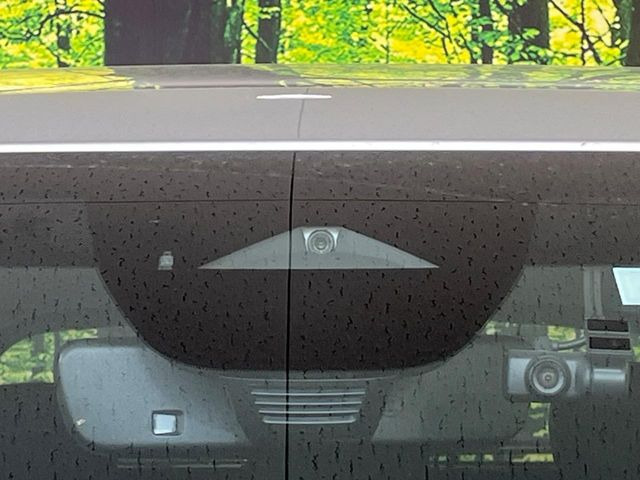 �y�X�}�[�g�u���[�L�T�|�[�g�z���s���ɑO���̎ԗ�����F�����A�Փ˂������Ȏ��͌x��ƃu���[�L�ŏՓˉ���Ɣ�Q�y�����A�V�X�g�B�����S�Ƀh���C�u�����y���݂��������܂��B