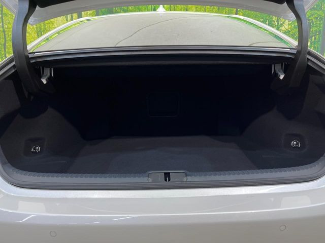 ���i�̂���������ʋ΁A���}���ɏ\���ȉ׎��X�y�[�X���m�ۂ��Ă���܂��B