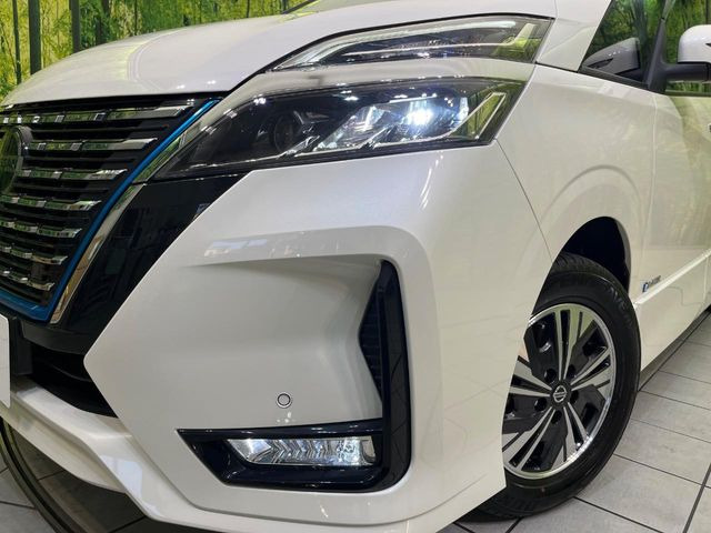 �yLED�w�b�h���C�g�z���V����ԑ��s�����ǍD�Ȏ��E���m�ۂ����S���ĉ^�]�ł��鍂�P�xLED�w�b�h���C�g�𑕔�!�_�����x�������A����d�͂��}�����Ă��܂��B