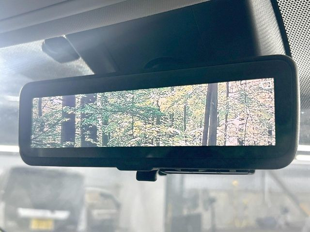 �y�f�W�^���C���i�[�~���[�z��Ȃ̑傫�ȉו��⓯��҂Ō�����m�F���Â炢���ł����S!�J�������B�e�����ԗ�����̉f�������[���~���[���ɕ\���B�N���A�Ȏ��E�ŏ󋵂̊m�F���\�ł�!