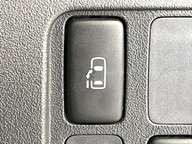 �y�p���[�X���C�h�h�A�z�X�}�[�g�L�[��^�]�Ȃ̃X�C�b�`�ŃX���C�h�h�A�̊J���\���d��������͂����ăh�A���J����K�v�������A���������q�l�ł��A�d���ו��������Ă��鎞�����N�ɊJ���߂ł��܂���