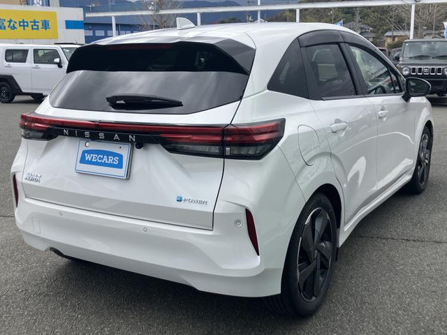 ノートオーラ1.2 G レザーエディション