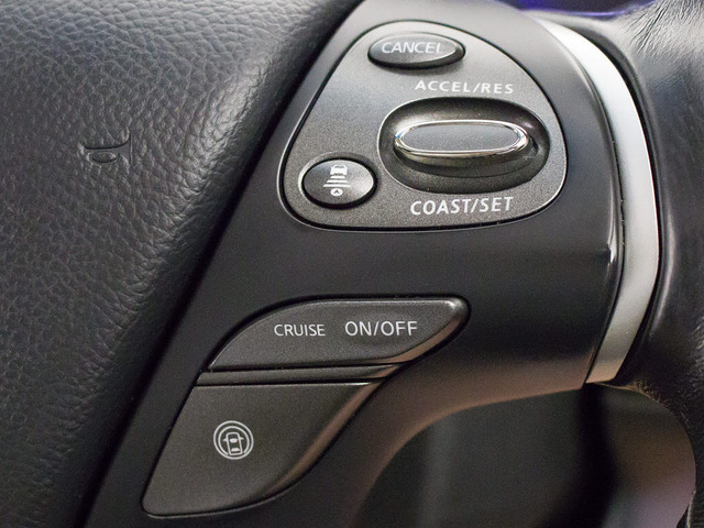 �C���e���W�F���g�N���[�Y�R���g���[���~���g���[�_�[�ƒP��J�����Ő�s�Ԃ�F�����A�ԑ��ɉ������Ԋԋ�����ۂ��Ȃ���Ǐ]���s���x�����܂��B