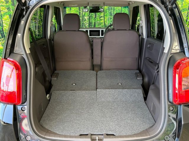 ���i�̂���������ʋ΁A���}���ɏ\���ȉ׎��X�y�[�X���m�ۂ��Ă���܂��B�Z�J���h�V�[�g��|���ƁA�傫�ȉו��̐ύڂ��\�ł���