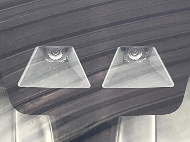 �y�X�}�[�g�A�V�X�g�z���s���ɑO���̎ԗ�����F�����A�Փ˂������Ȏ��͌x��ƃu���[�L�ŏՓˉ���Ɣ�Q�y�����A�V�X�g�B�����S�Ƀh���C�u�����y���݂��������܂��B