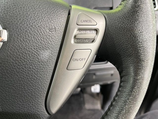 �y�N���[�Y�R���g���[���z�������H�����N���N���s�B�A�N�Z���𗣂��Ă���葬�x�ő��s���ł��A�������^�]���̕��S���y��!�����E�������ȒP�ȃX�C�b�`����Œ����ł��܂��B