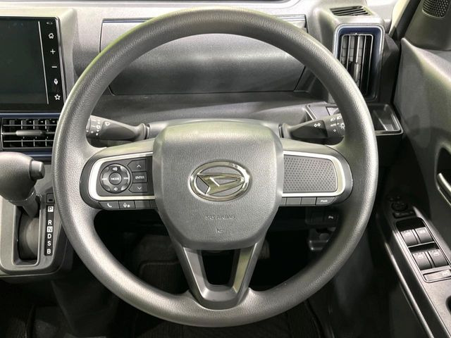 �y�X�e�A�����O�X�C�b�`�z�^�]���A�O������ڐ������炷���ƂȂ��A�I�[�f�B�I���̑��삪�\�ȕ֗��@�\!���S&���K�ȃh���C�u�����o���Ă���܂���