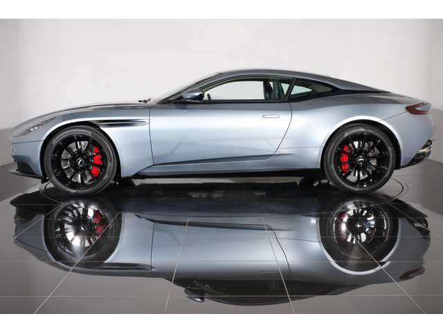 ���������Ԃ͂������񂠂�܂����A�V���G�b�g���������Ԃ͂��������Ȃ��̂ł͂Ȃ��ł��傤���B�~�܂��Ă���p�ɂ��C�i�������܂��B