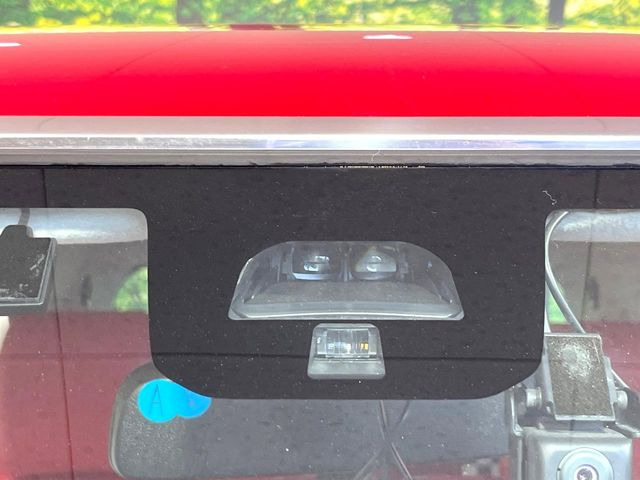 �y�V�e�B�u���[�L�A�N�e�B�u�V�X�e���z�ᑬ���s���ɑO���̎ԗ�����F�����A�Փ˂������Ȏ��͌x��ƃu���[�L�ŏՓˉ���Ɣ�Q�y�����A�V�X�g�B�����S�Ƀh���C�u�����y���݂��������܂��B